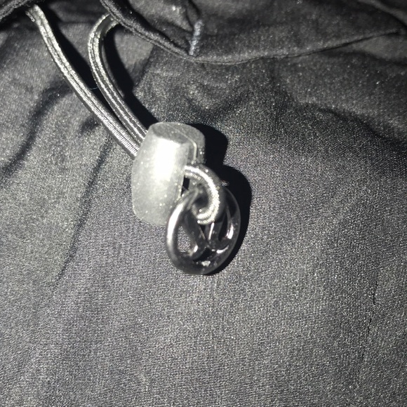 Lululemon Run For Cold Pullover - Picture 6 of 7